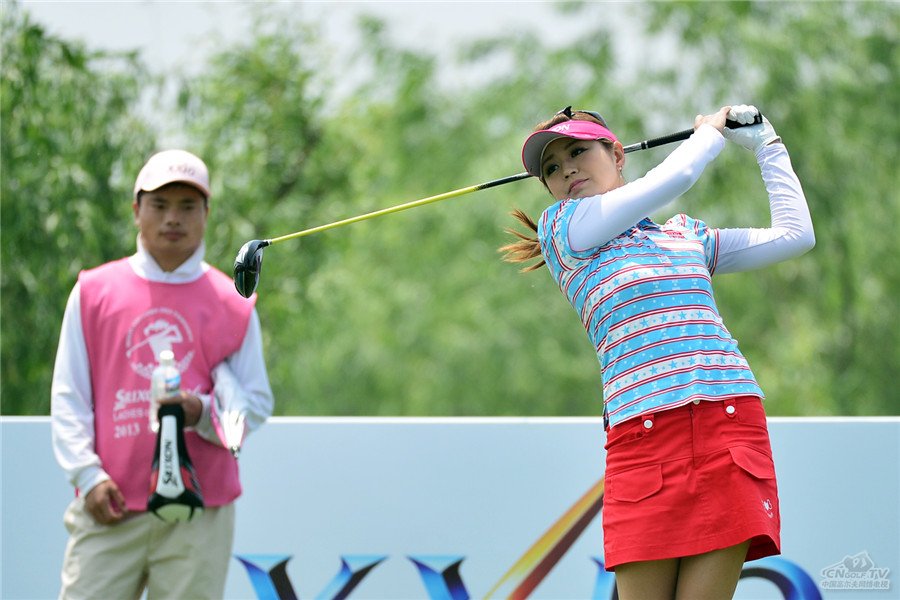 XXIOŮ�������պ���Ů��ƴ